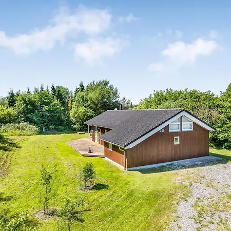 Thorketil - 1-1km From The Sea By Interhome *